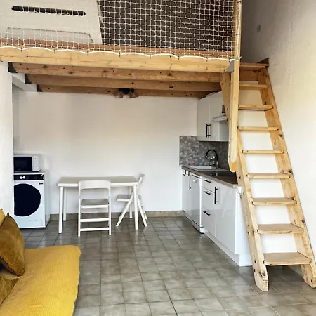 Anisades, Maison Cosy Avec Jardin 5 Min 펜션 *